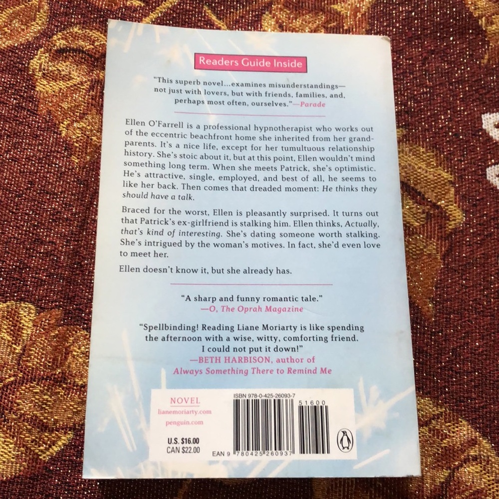3 paperback novels by Debbie Macomber, Liane Moriarity and Nora Roberts - Picture 4 of 5